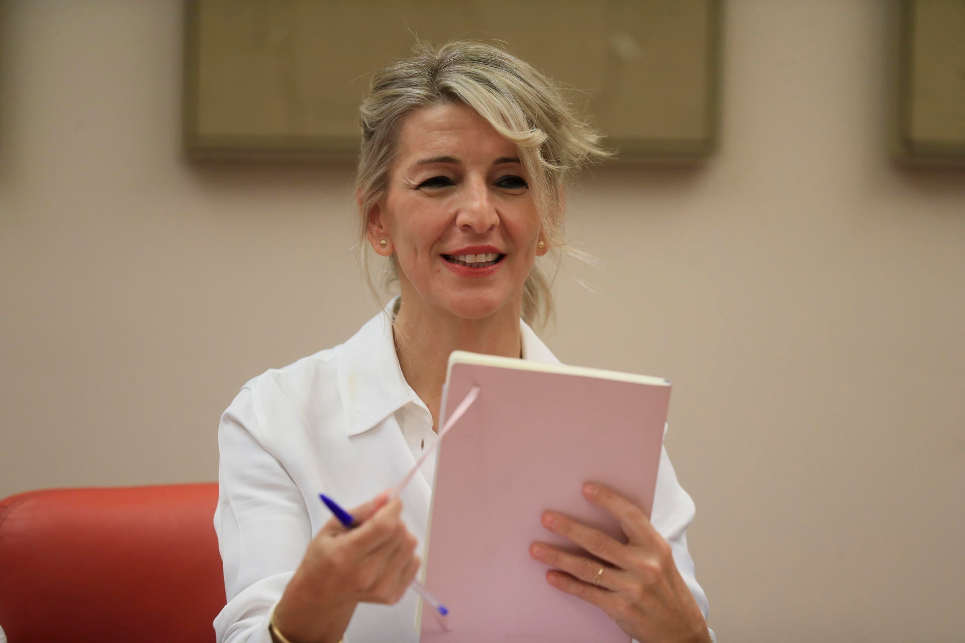 El PSOE cederá a Sumar los ministerios de Cultura y Sanidad en el nuevo gobierno de coalición El PSOE cederá a Sumar los ministerios de Cultura y Sanidad en el nuevo gobierno de coalición