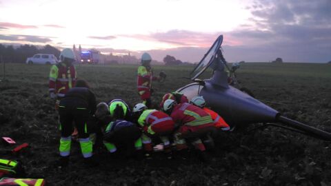 Dos heridos en el accidente de un helicóptero en Cóbreces