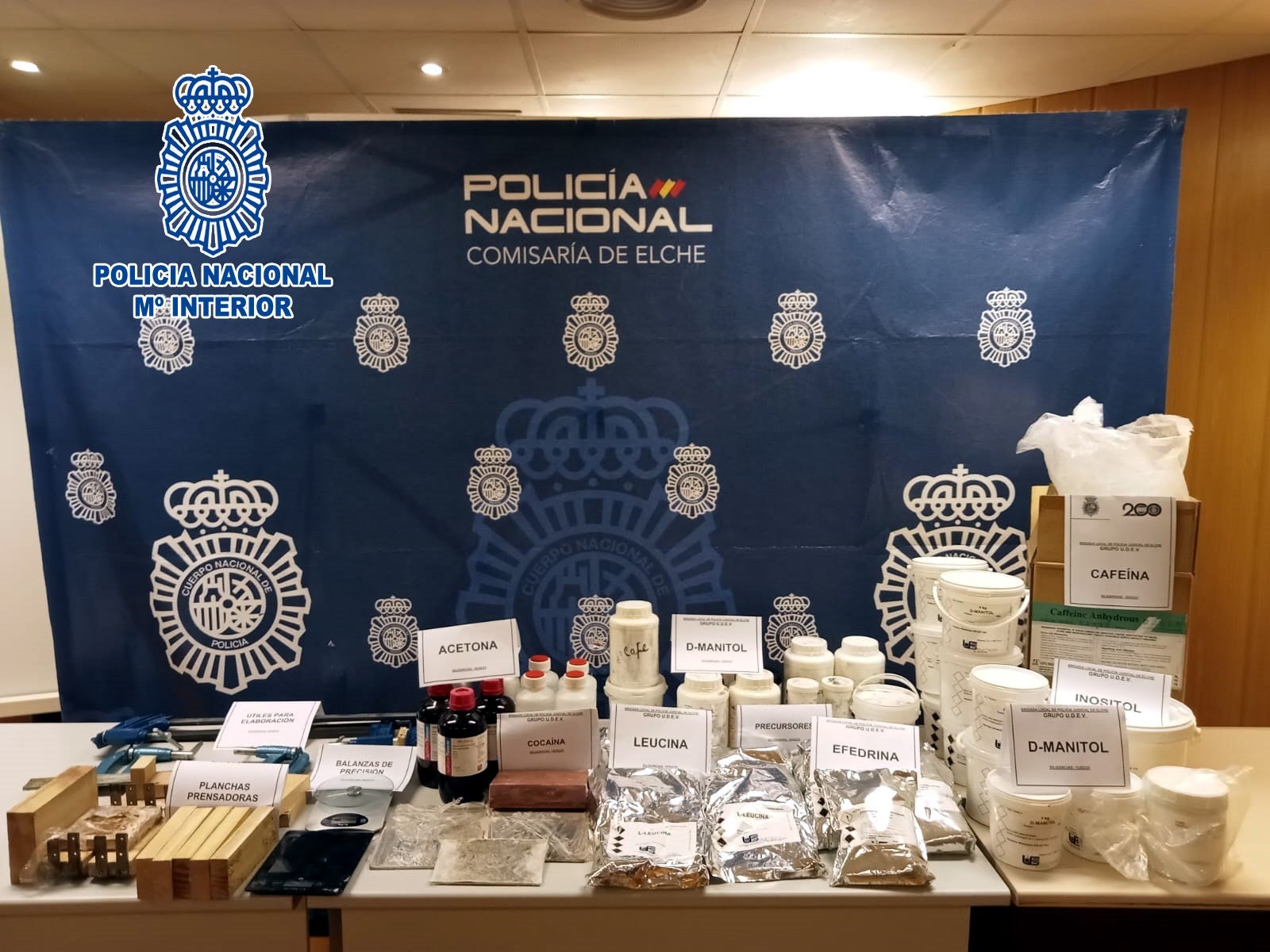La Policía Nacional de Alicante desarticula un grupo de narcos tras el asesinato de un hombre en El Altet de Elche La Policía Nacional de Alicante desarticula un grupo de narcos tras el asesinato de un hombre en El Altet de Elche