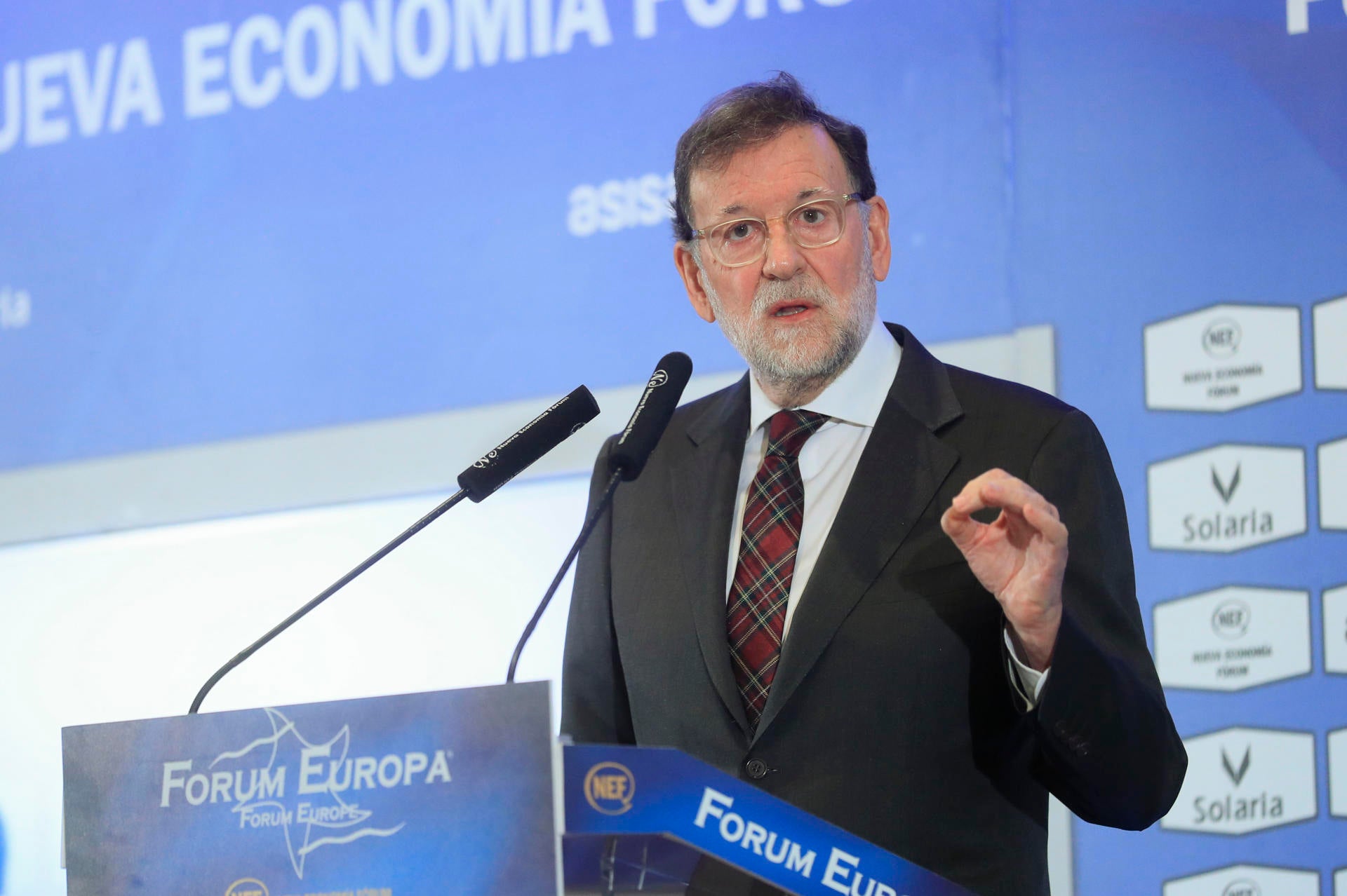 Rajoy llama a la resistencia cívica ante el ruido y falsedad instalada en España Rajoy llama a la resistencia cívica ante el ruido y falsedad instalada en España