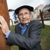 Muere el artista vasco Agustín Ibarrola a los 93 años