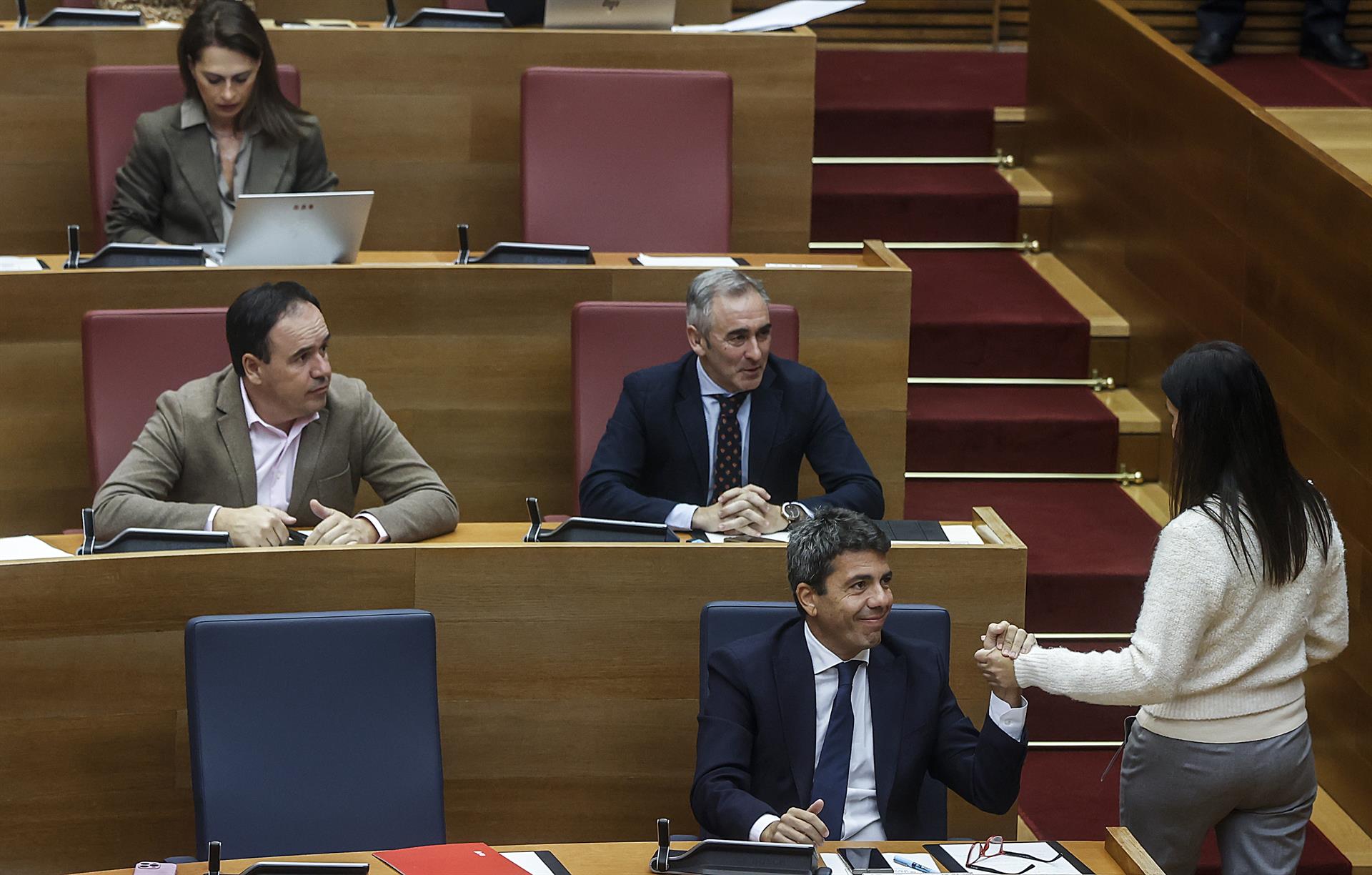 PP y Vox rechazan las enmiendas a la totalidad del PSPV y Compromís a los presupuestos de la Generalitat de 2024 PP y Vox rechazan las enmiendas a la totalidad del PSPV y Compromís a los presupuestos de la Generalitat de 2024
