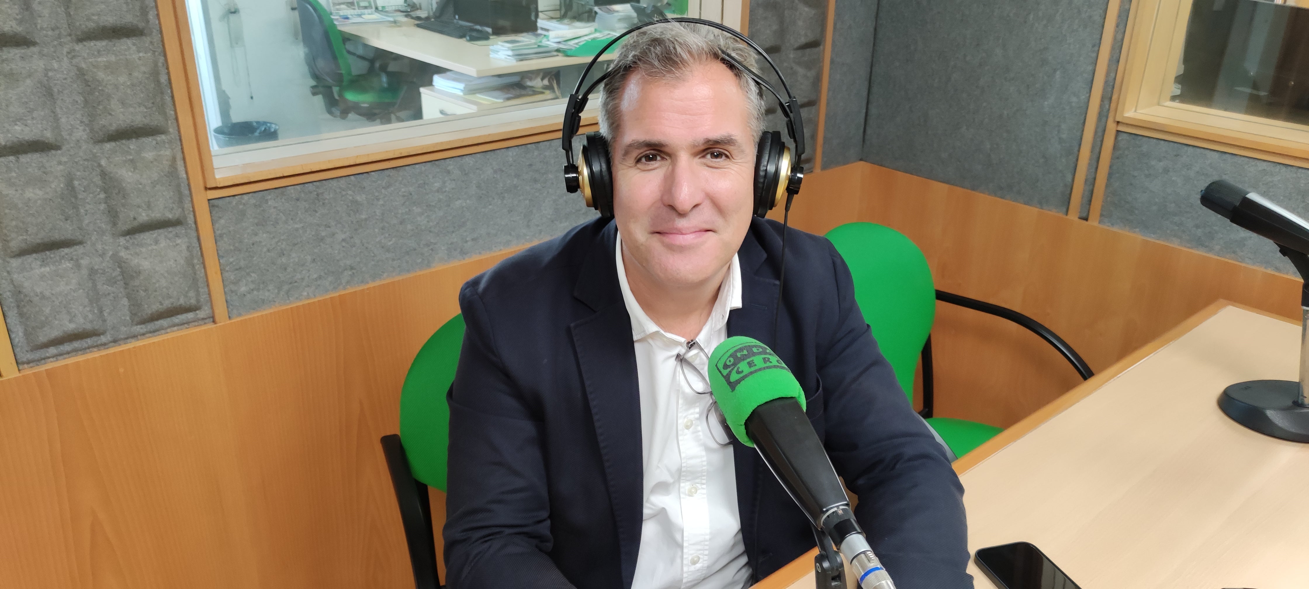 Domínguez: "Xa iniciamos un expediente para solucionar o problema de goteiras e humidades que ten Santa Clara" Domínguez: "Xa iniciamos un expediente para solucionar o problema de goteiras e humidades que ten Santa Clara"