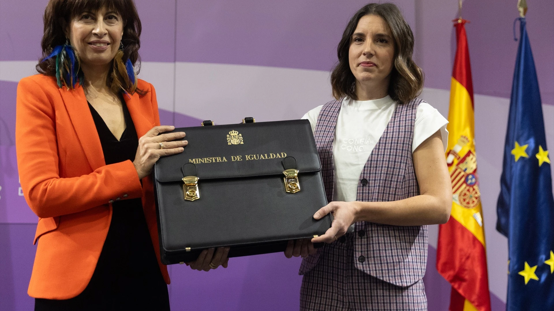 Irene Montero traspasa la cartera de Igualdad a Ana Redondo Irene Montero traspasa la cartera de Igualdad a Ana Redondo