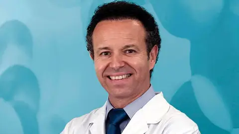 Dr. Alberto González Costea Dr. Alberto González Costea