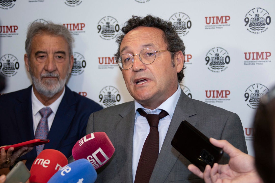 Dieciocho fiscales del Supremo cargan contra el fiscal general por dejarles "indefensos" ante el 'lawfare' Dieciocho fiscales del Supremo cargan contra el fiscal general por dejarles "indefensos" ante el 'lawfare'
