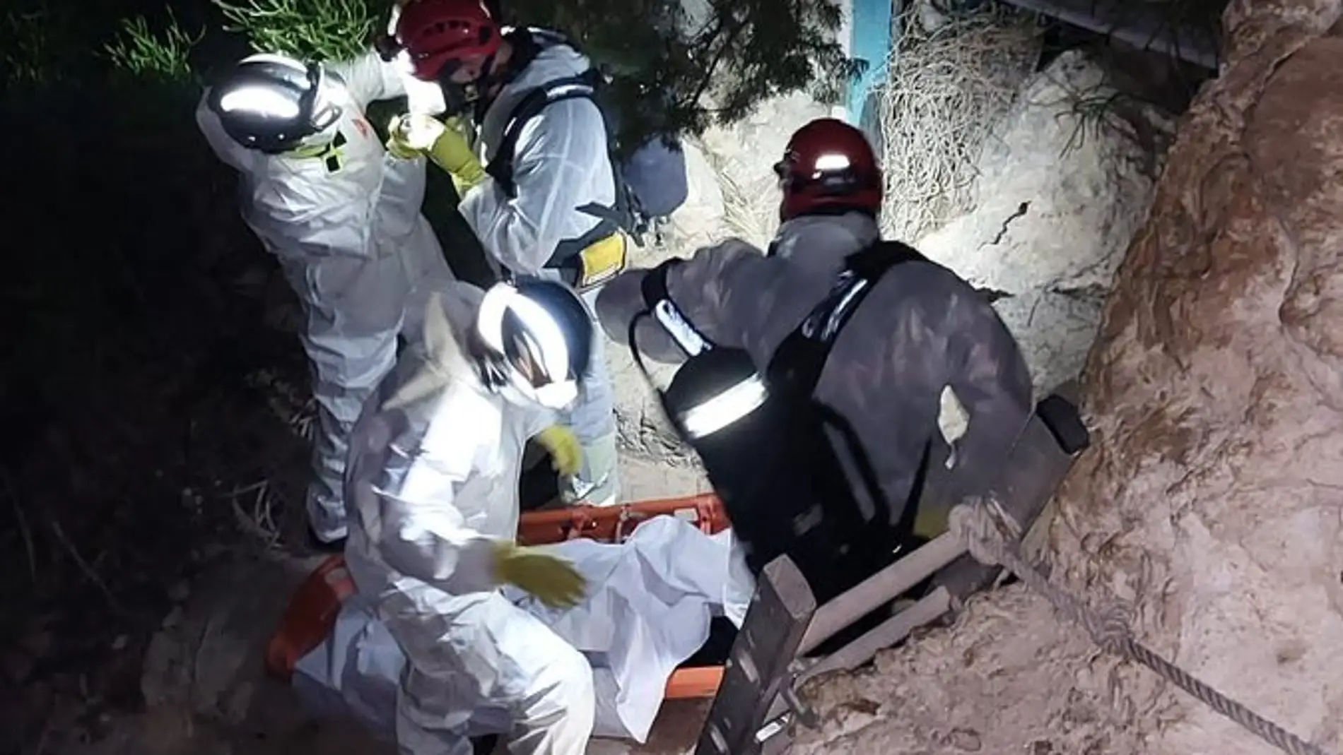 Rescatan el cuerpo sin vida de un hombre en una cueva de la ciudad de Ibiza