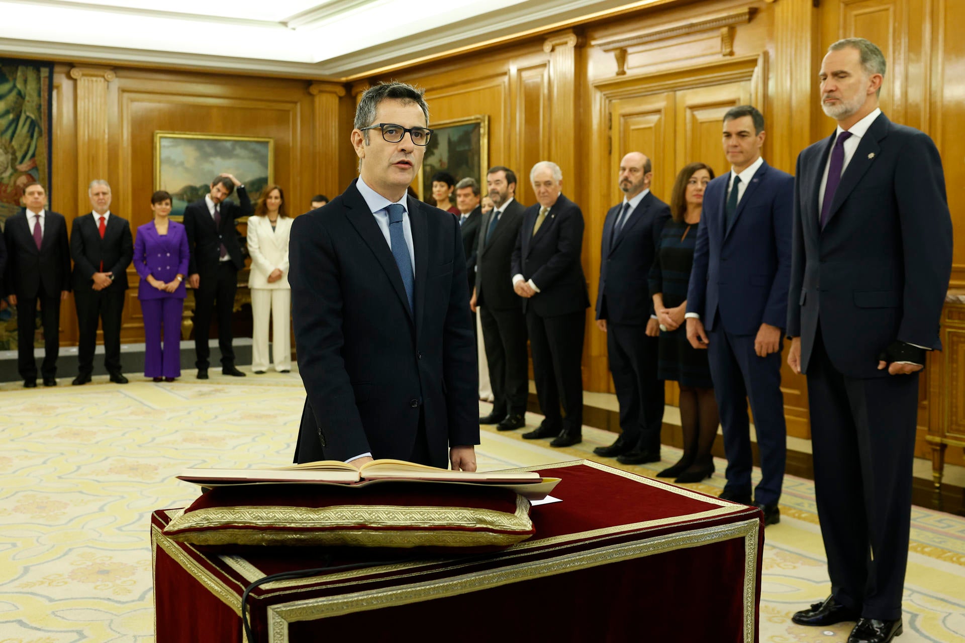 Los 22 ministros del nuevo Gobierno de Pedro Sánchez prometen sus cargos ante el rey Los 22 ministros del nuevo Gobierno de Pedro Sánchez prometen sus cargos ante el rey