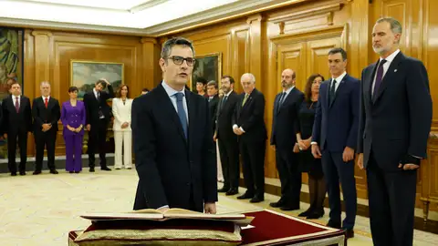 Los 22 nuevos ministros del Gobierno de Sánchez prometen sus cargos antes el rey
