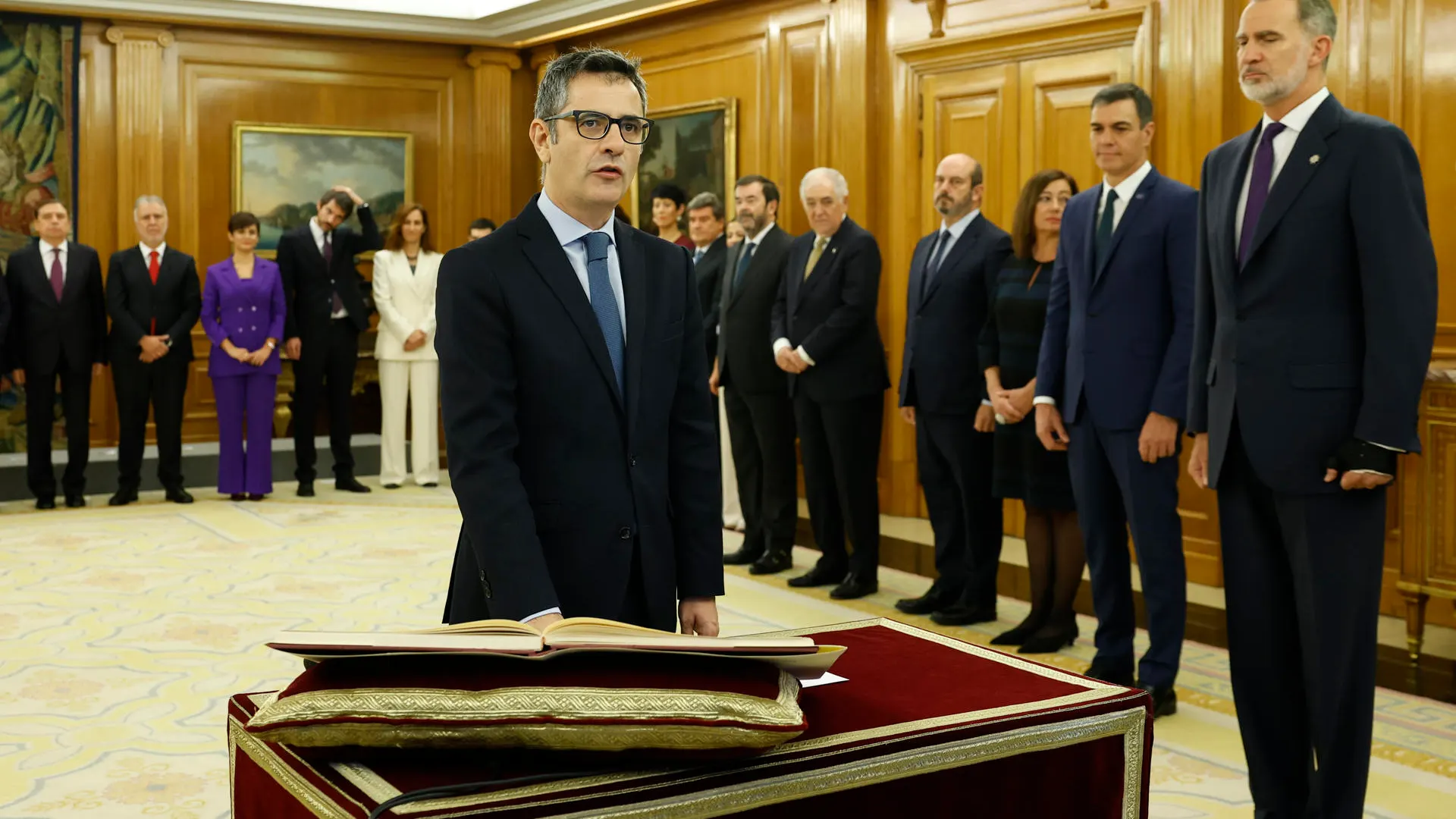 Los 22 nuevos ministros del Gobierno de Sánchez prometen sus cargos antes el rey Los 22 nuevos ministros del Gobierno de Sánchez prometen sus cargos antes el rey