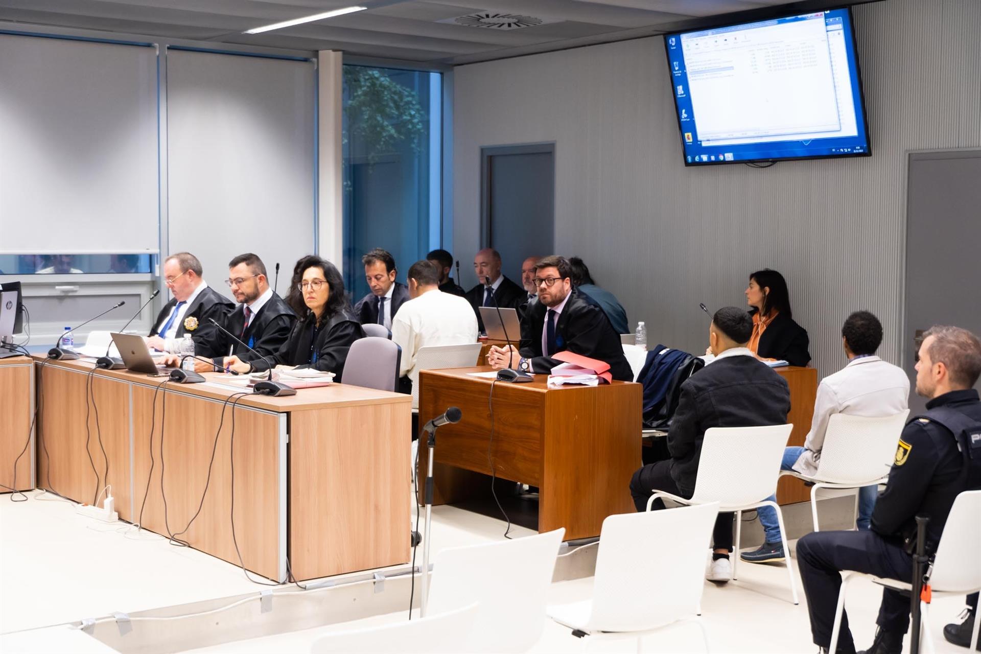 "Aquí están los parceros mientras los zombis están allá tirados", jornada testifical en el juicio del Crimen del Ebro "Aquí están los parceros mientras los zombis están allá tirados", jornada testifical en el juicio del Crimen del Ebro