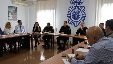 Policía Nacional y bancos de Toledo juntos en prevenir timos y estafas Policía Nacional y bancos de Toledo juntos en prevenir timos y estafas
