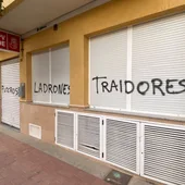 El PSPV-PSOE condena los ataques con insultos y pintadas a sus sedes en la Vega Baja El PSPV-PSOE condena los ataques con insultos y pintadas a sus sedes en la Vega Baja