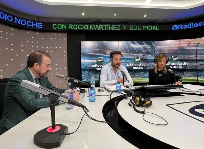 Ángel Torres y su dardo a Xavi: "Han llegado hace tres días a entrenar y se atreven a decir a Bordalás cómo tiene que jugar" Ángel Torres y su dardo a Xavi: "Han llegado hace tres días a entrenar y se atreven a decir a Bordalás cómo tiene que jugar"