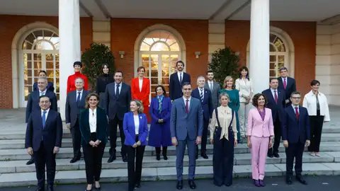 Foto de familia del nuevo Ejecutivo en La Moncloa