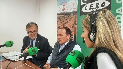 Un momento del programa M&aacute;s de Uno Albacete con Antonio Gonz&aacute;lez y Juan Aparicio 