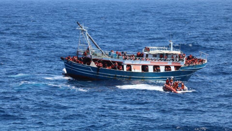 Imagen de una embarcaci&oacute;n en el Mediterr&aacute;neo