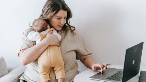 El n&uacute;mero de madres de m&aacute;s de 40 a&ntilde;os se ha duplicado en dos d&eacute;cadas