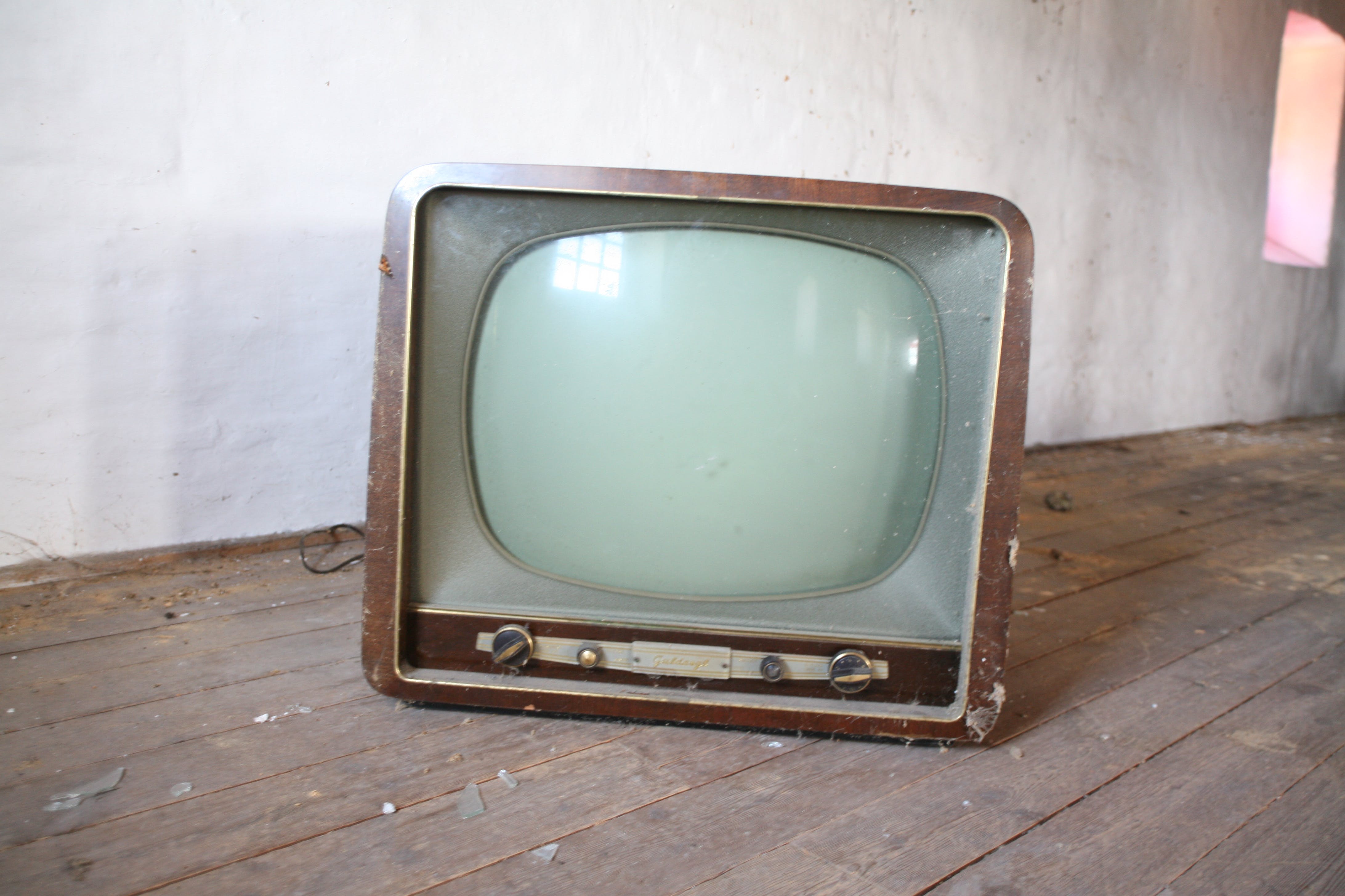 La multipantalla de Borja Terán: la tele de siempre resiste contra las plataformas La multipantalla de Borja Terán: la tele de siempre resiste contra las plataformas