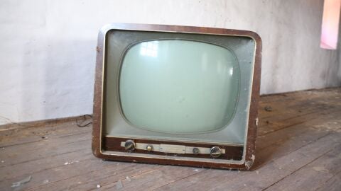 Una televisi&oacute;n antigua