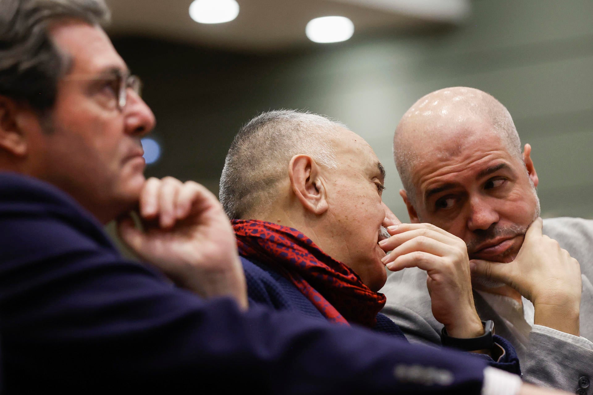Los sindicatos consideran "insuficiente" la propuesta de la CEOE para subir el SMI Los sindicatos consideran "insuficiente" la propuesta de la CEOE para subir el SMI