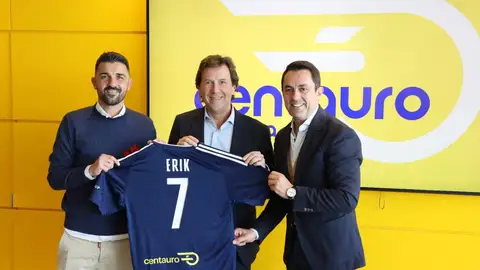 Visita del CEO del C.F. Benidorm, David Villa, a la sede de su patrocinador Visita del CEO del C.F. Benidorm, David Villa, a la sede de su patrocinador