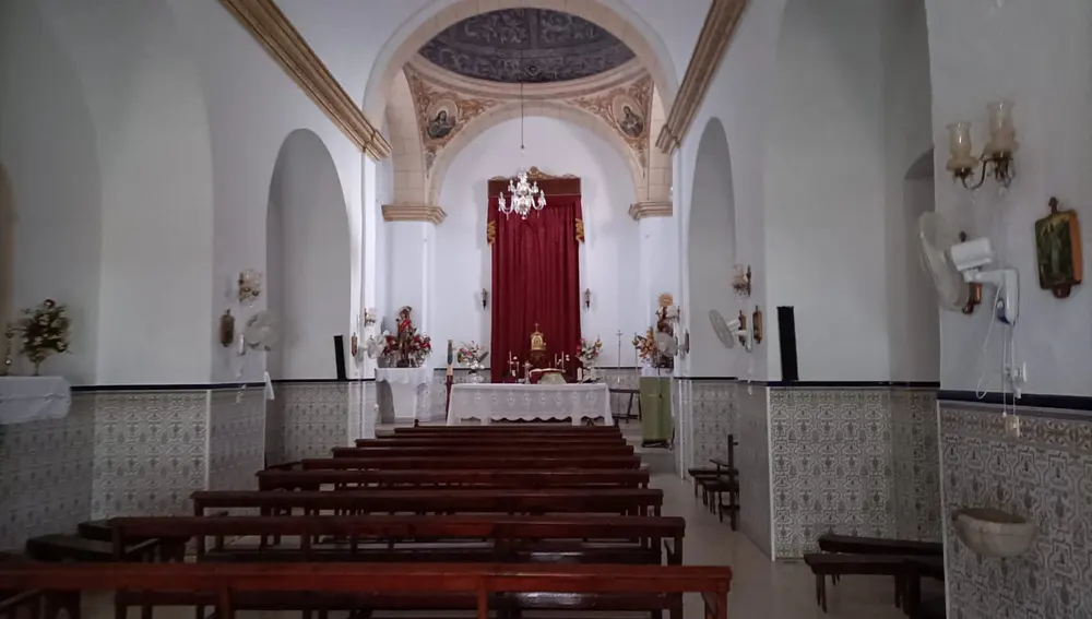 Una de las visitas recomendadas es al Cristo y la Virgen de los Dolores en la iglesia parroquial de Santa María de la Cruz