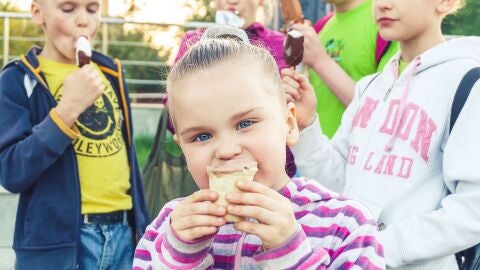 Los h&aacute;bitos de alimentaci&oacute;n no saludables son causa principal del sobrepeso