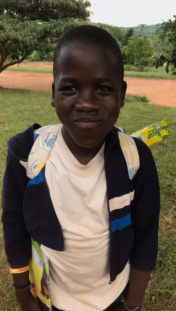 Vincent, uno de los niños del colegio de Uganda