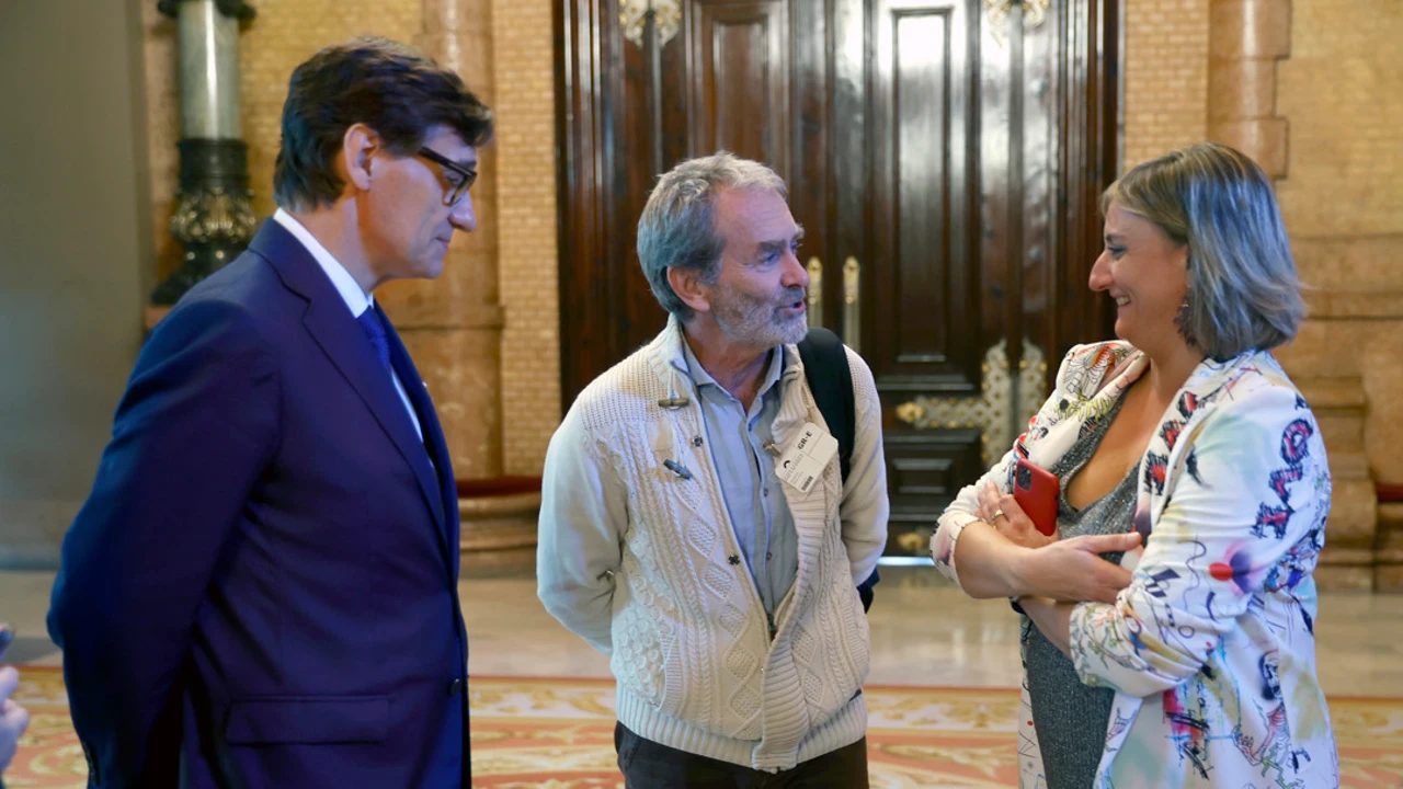 Salvador Illa y Fernando Simón se reencuentran en el Parlament de Cataluña