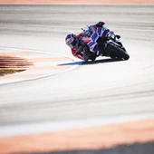 Jorge Martín se va al suelo y Bagnaia es campeón de MotoGP Jorge Martín se va al suelo y Bagnaia es campeón de MotoGP