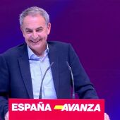 La risa de Zapatero al relatar la "obsesión" que tiene el PP con Pedro Sánchez