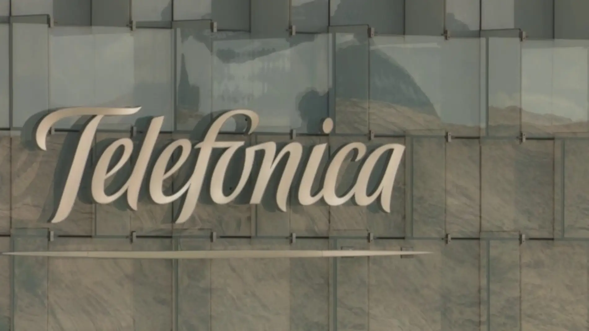 Telefónica plantea un ERE para unos 2.500 empleados en España