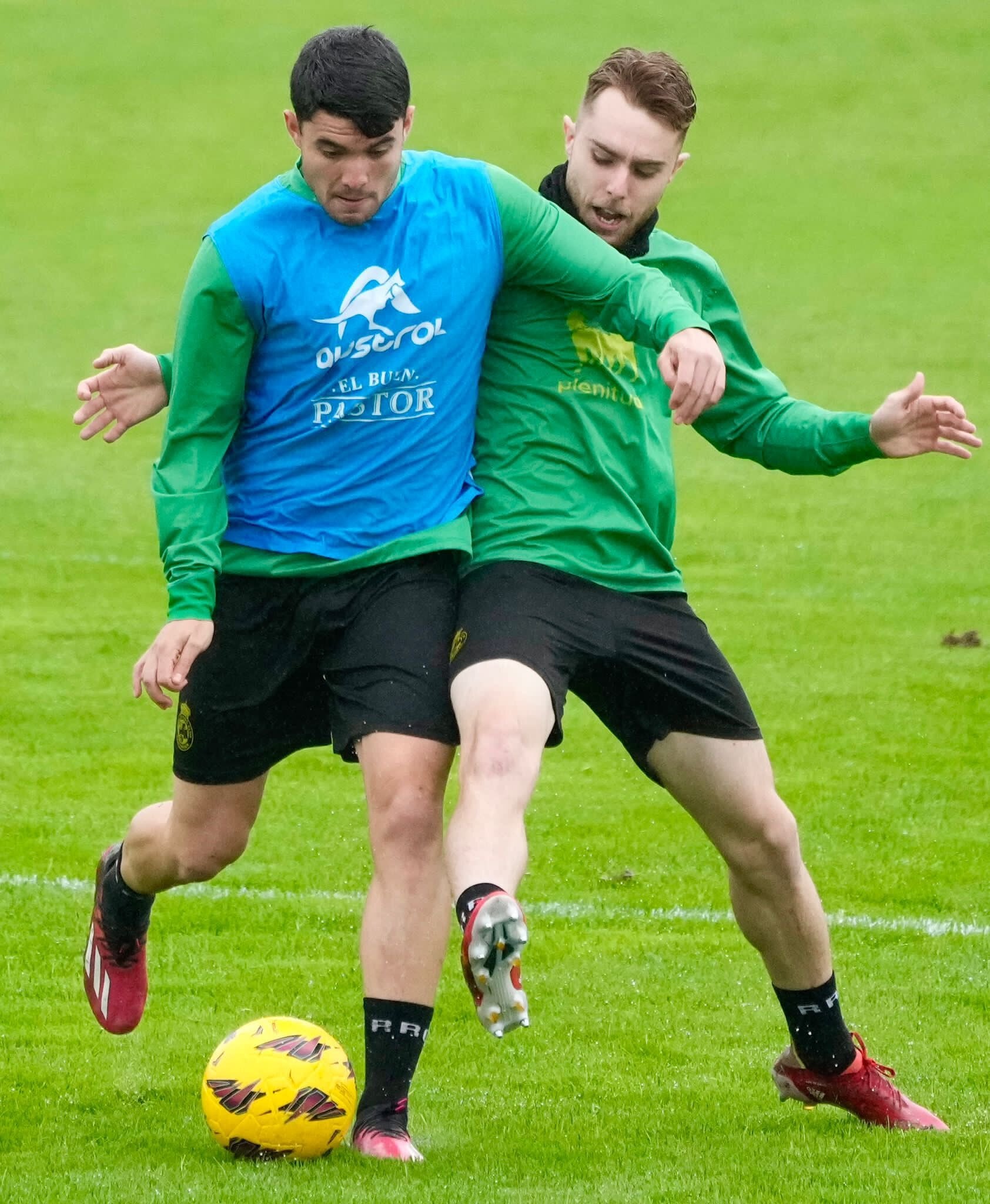 Peque: "Tengo un año más de contrato y estoy feliz aquí" Peque: "Tengo un año más de contrato y estoy feliz aquí"