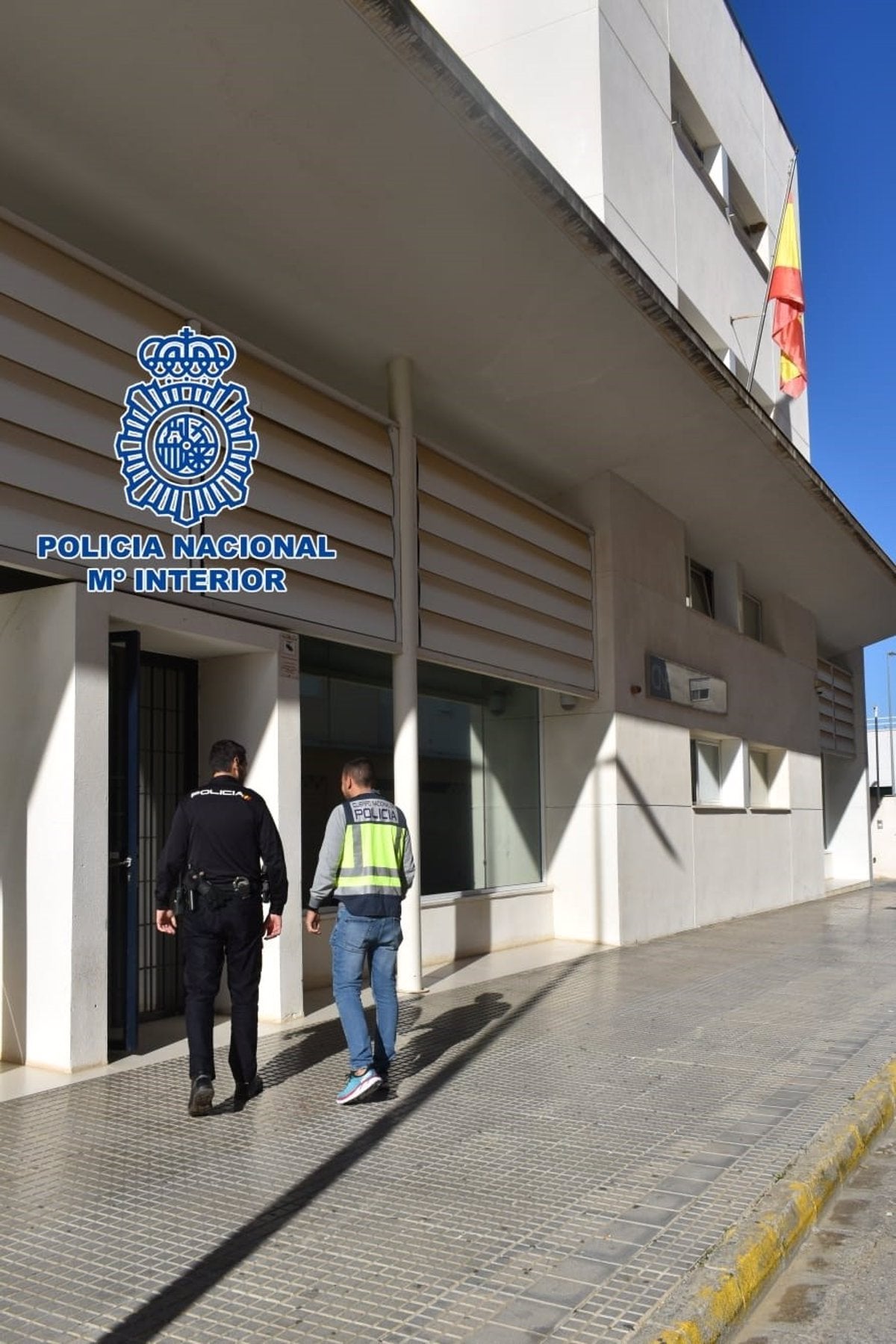 Detenidos por amenazar con sicarios si no pagaban deudas pendientes Detenidos por amenazar con sicarios si no pagaban deudas pendientes