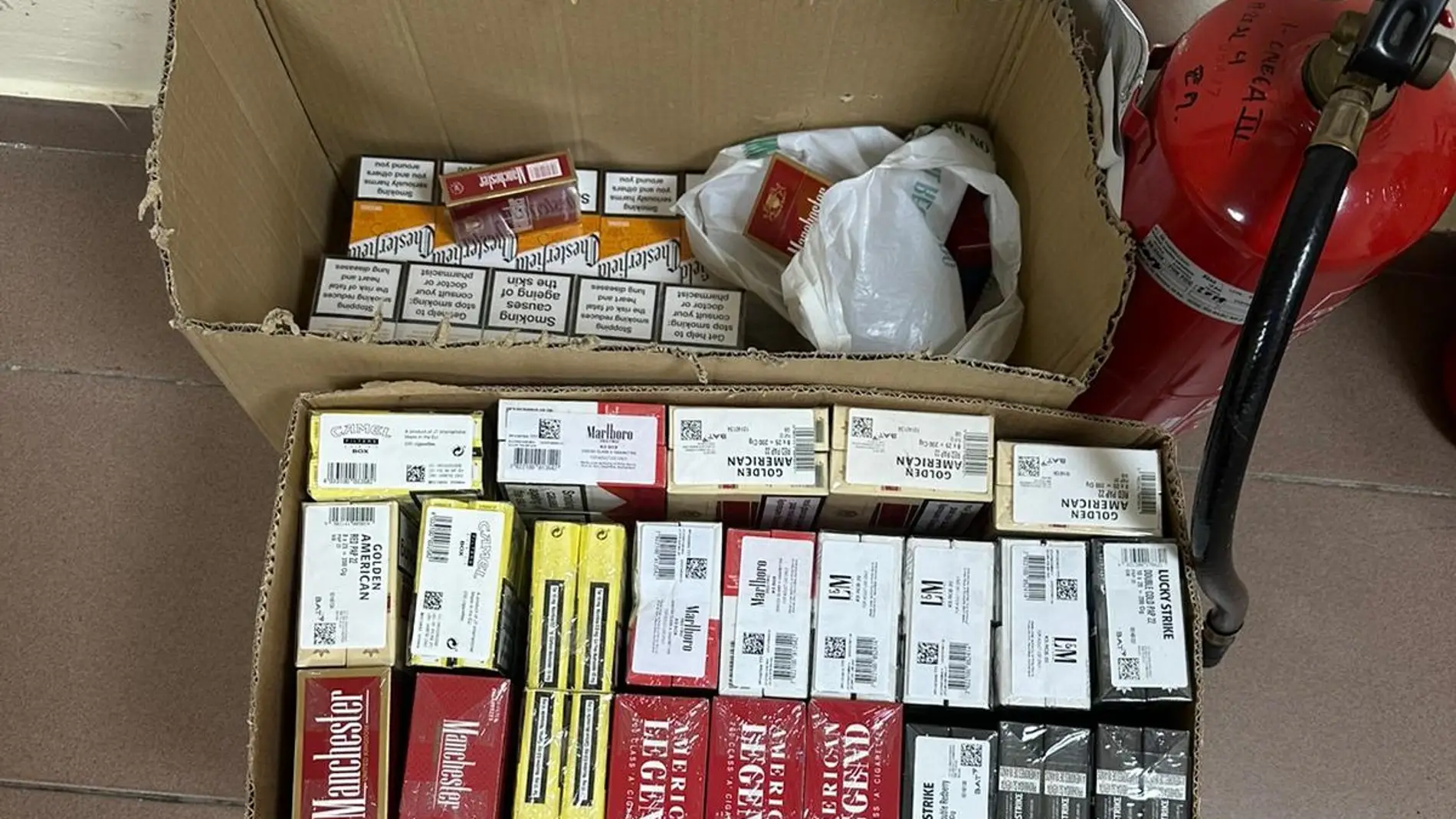 La Policía Local interviene 237 cajetillas de tabaco de contrabando listas para su venta