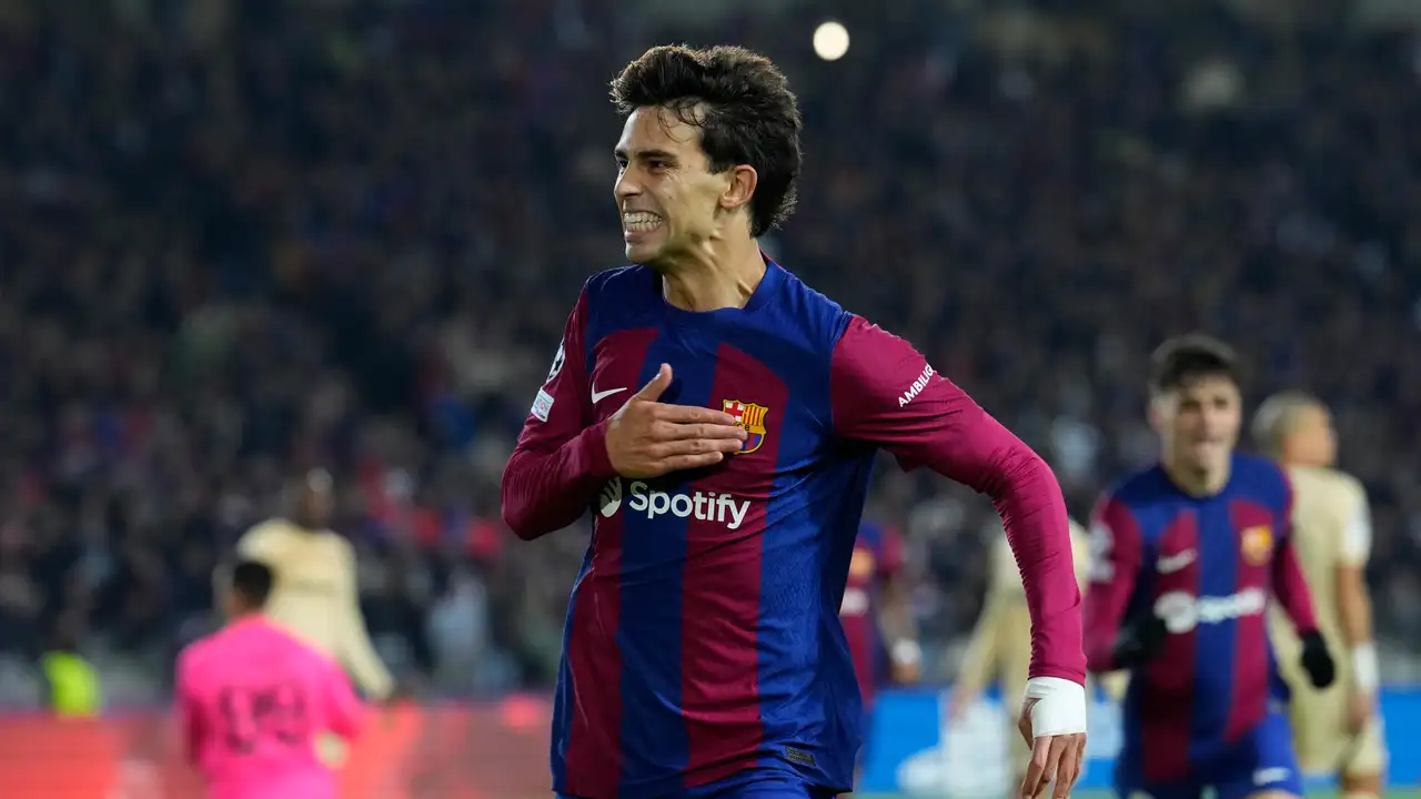 El delantero del Barcelona Joao Félix celebra tras marcar el segundo gol ante el Oporto. El delantero del Barcelona Joao Félix celebra tras marcar el segundo gol ante el Oporto.
