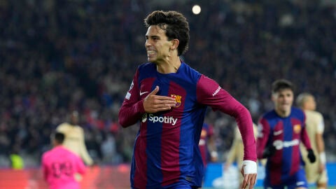 El delantero del Barcelona Joao Félix celebra tras marcar el segundo gol ante el Oporto.