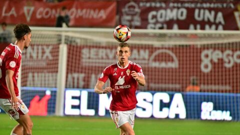 Alberto González durante un partido del Real Murcia. Noviembre 2023