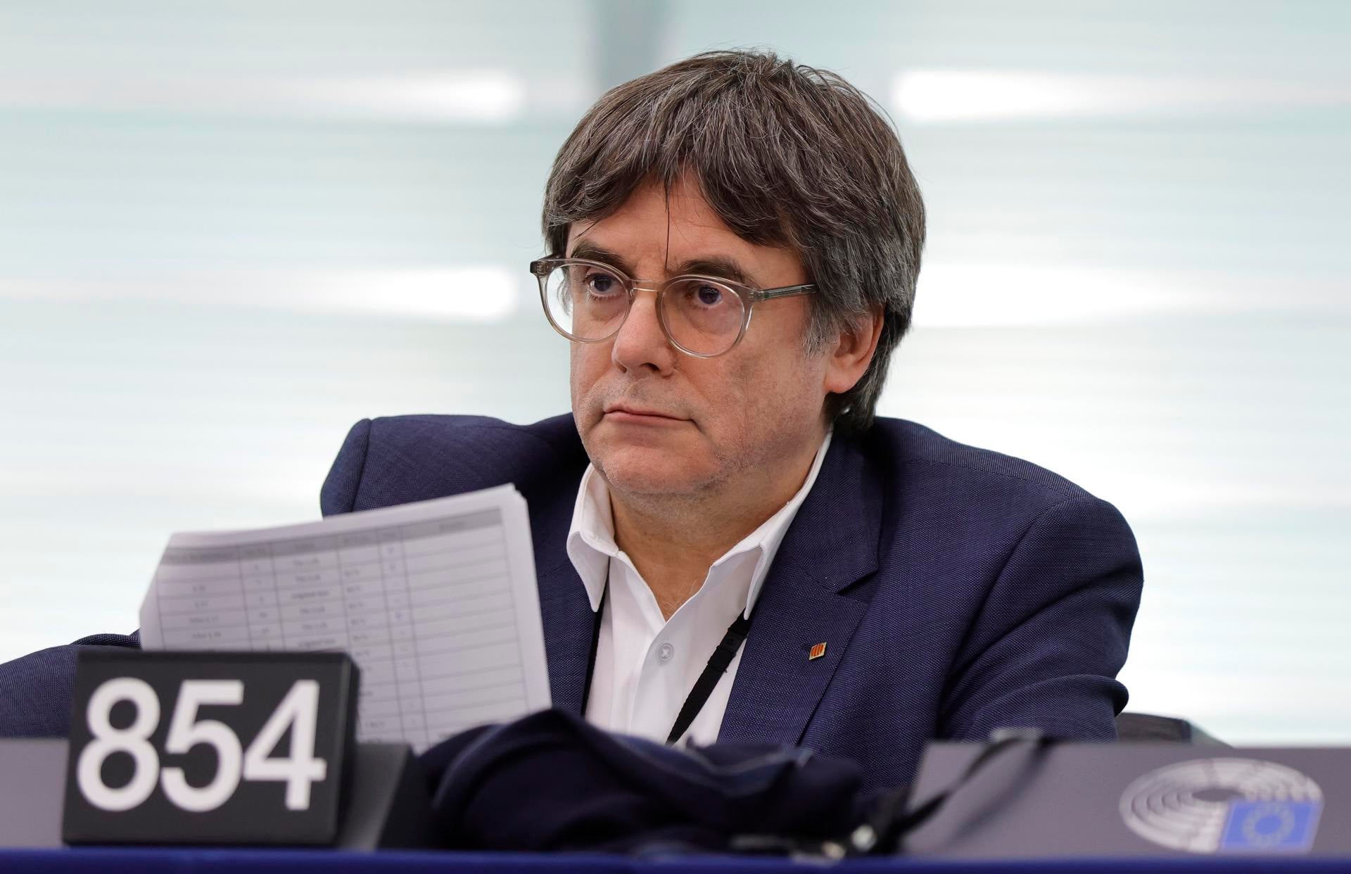 Puigdemont amenaza al PSOE con una moción de censura de Junts y el PP "si no hay avances suficientes" Puigdemont amenaza al PSOE con una moción de censura de Junts y el PP "si no hay avances suficientes"