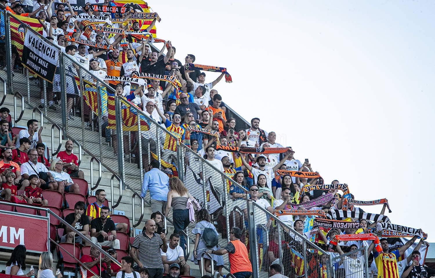 Los valencianistas agotan en media hora las entradas para Getafe Los valencianistas agotan en media hora las entradas para Getafe