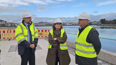 María Rivas en las obras de regeneración de la Ría de O Burgo María Rivas en las obras de regeneración de la Ría de O Burgo