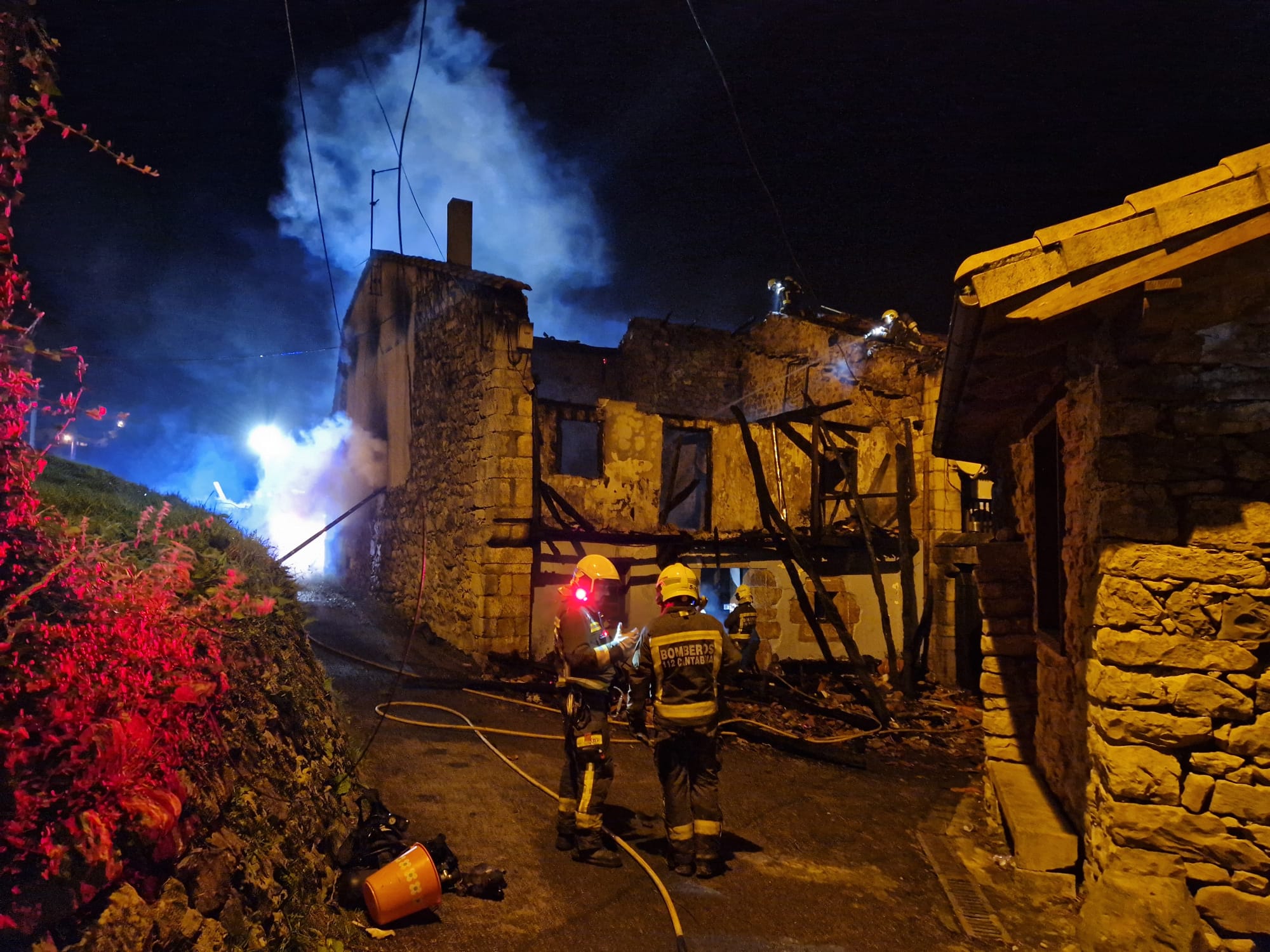 El 112 Cantabria solicita prudencia para evitar incendios en viviendas con la llegada del frío El 112 Cantabria solicita prudencia para evitar incendios en viviendas con la llegada del frío