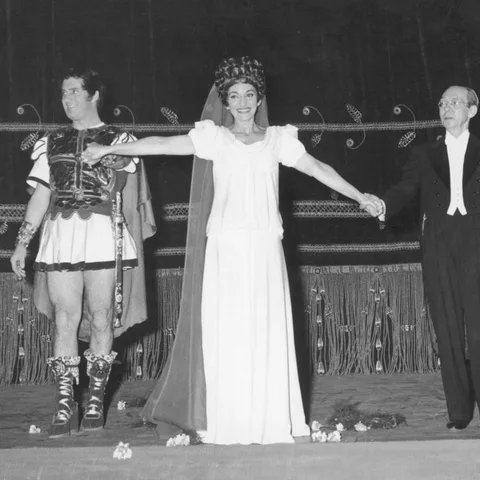 Imagen de archivo de María Callas después de un concierto en La Scala, Milán