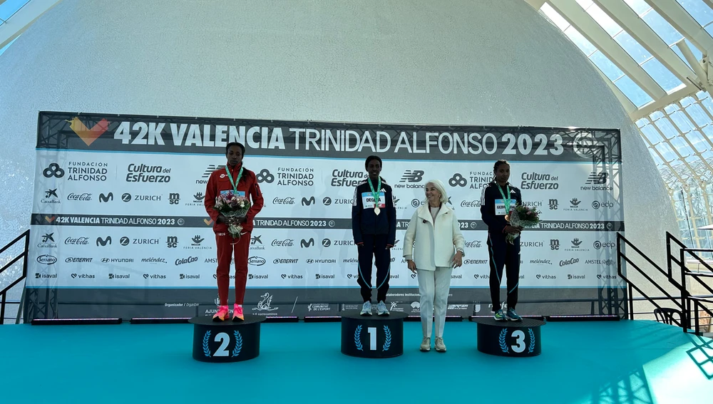 Podio femenino de Maratón Valencia