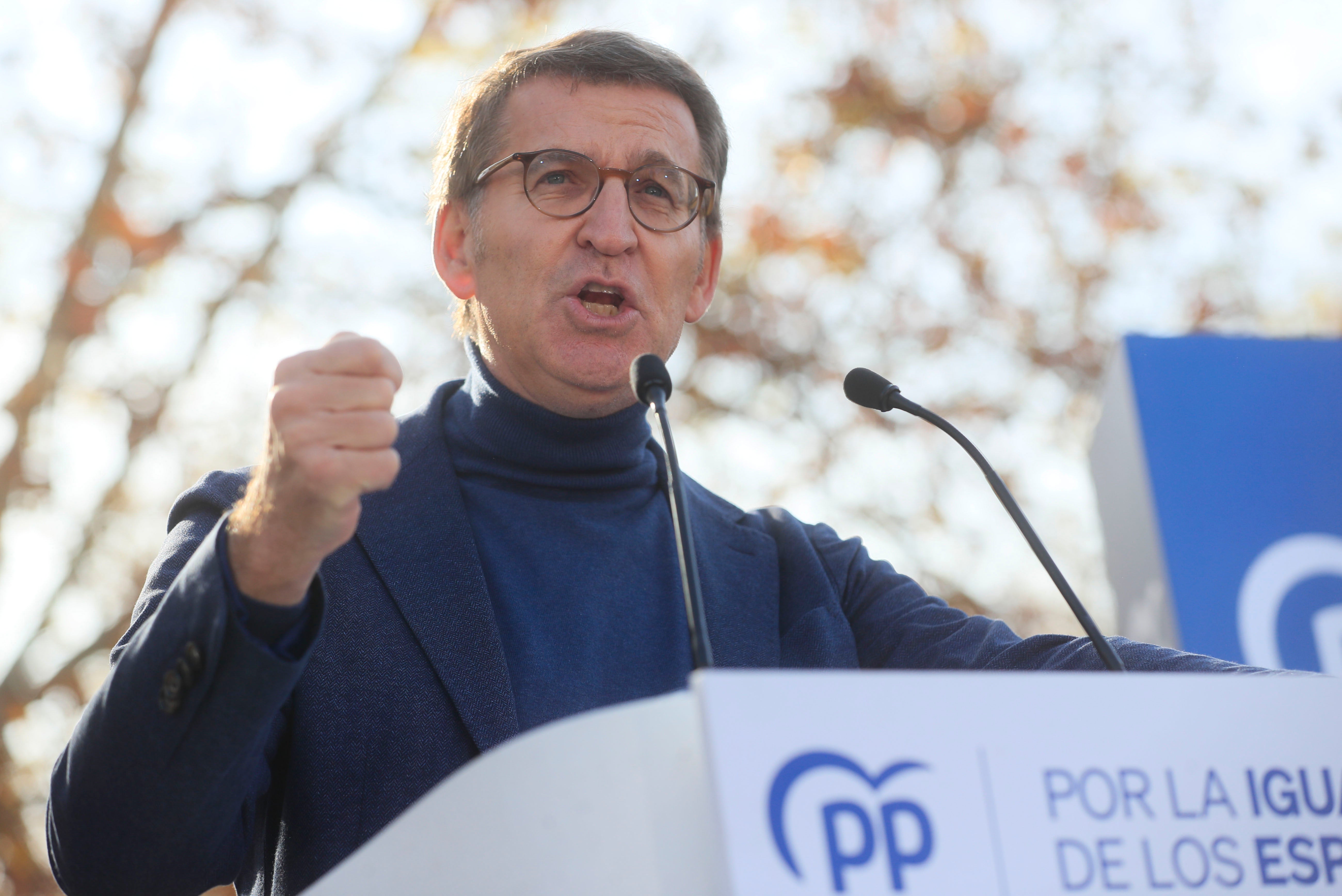 Feijóo tacha de "humillación" la designación de un mediador y anuncia más protestas Feijóo tacha de "humillación" la designación de un mediador y anuncia más protestas