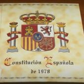 El ejemplar de la Constitución de la Universidad de Alicante 