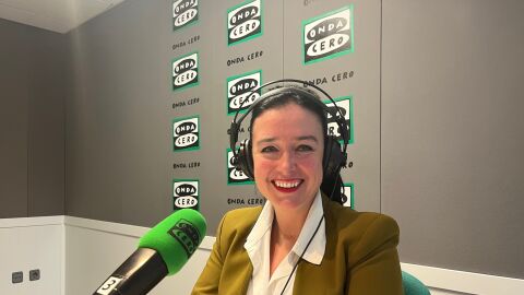 Lorena Orduna, alcaldesa de Huesca, en los estudios de Onda Cero Huesca