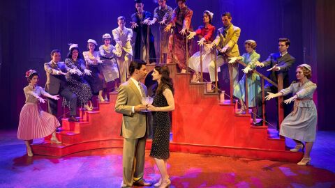 El tiempo entre costuras