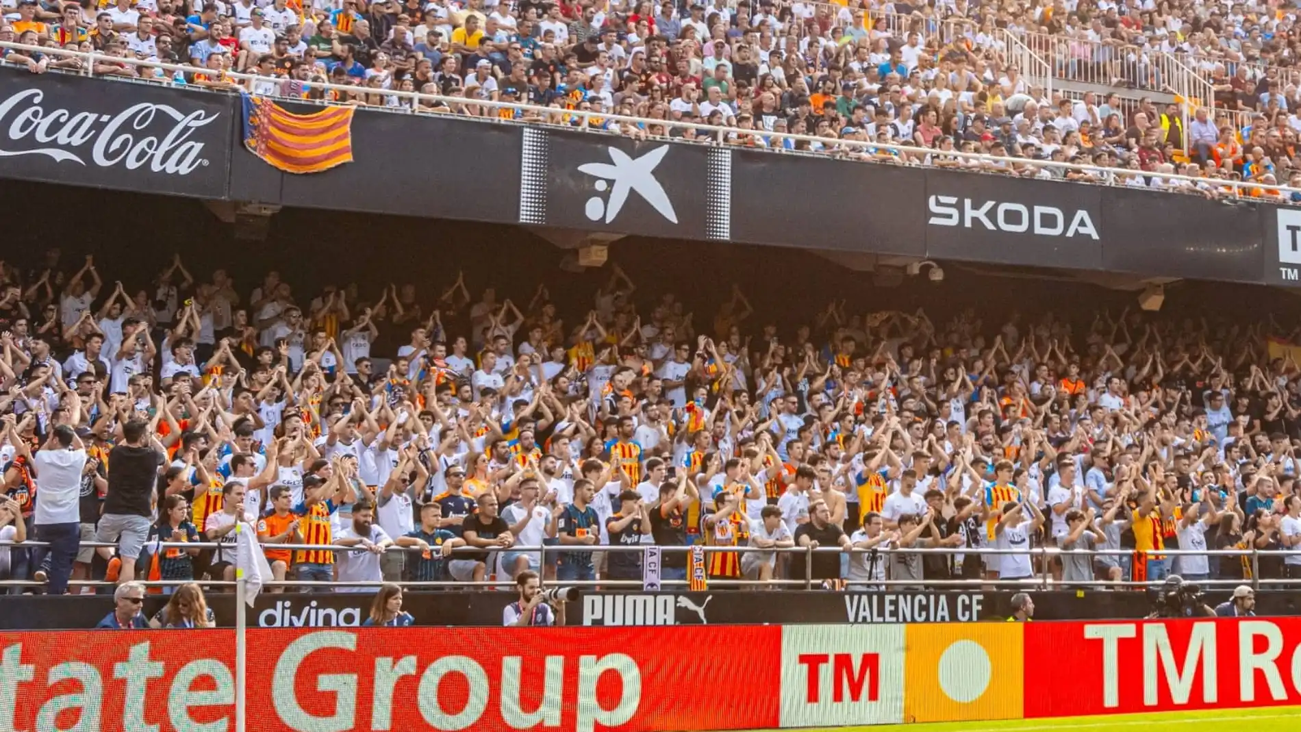 El Valencia pone a la venta abonos de media temporada de la Grada Joven